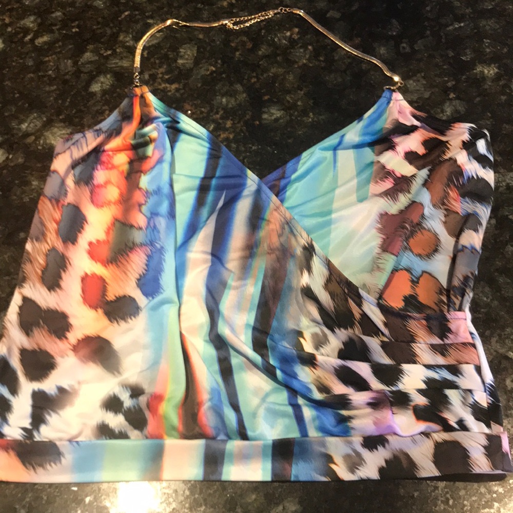 Mixed pattern Bebe top very sexy/classy worn 2xs